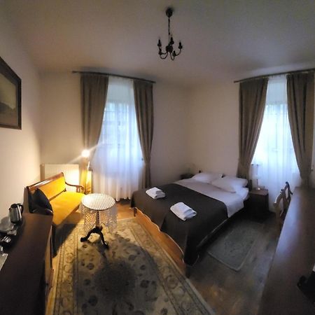 Wojnowice  Zamek Na Wodzie W Wojnowicach Bed & Breakfast エクステリア 写真