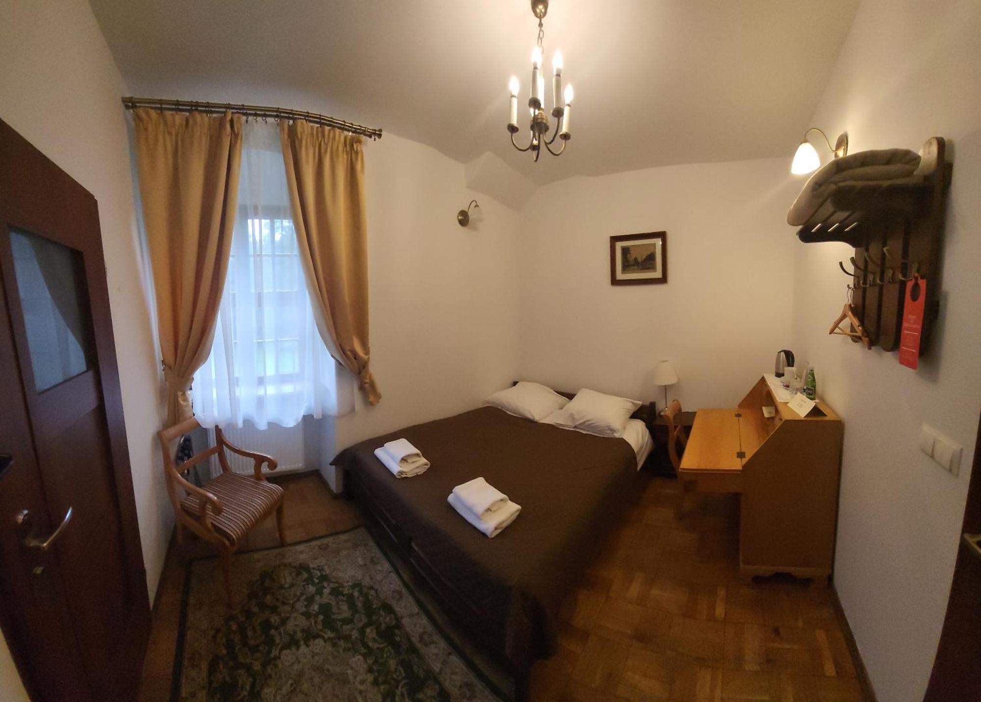 Wojnowice  Zamek Na Wodzie W Wojnowicach Bed & Breakfast エクステリア 写真