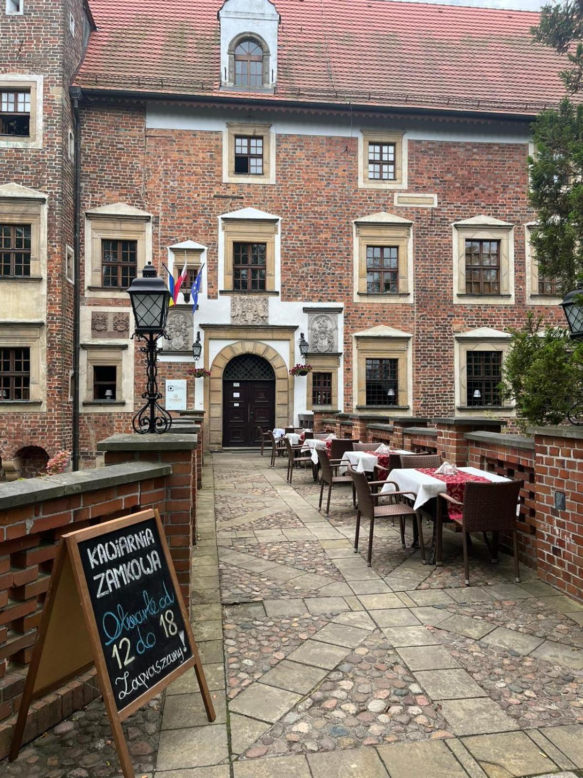 Wojnowice  Zamek Na Wodzie W Wojnowicach Bed & Breakfast エクステリア 写真